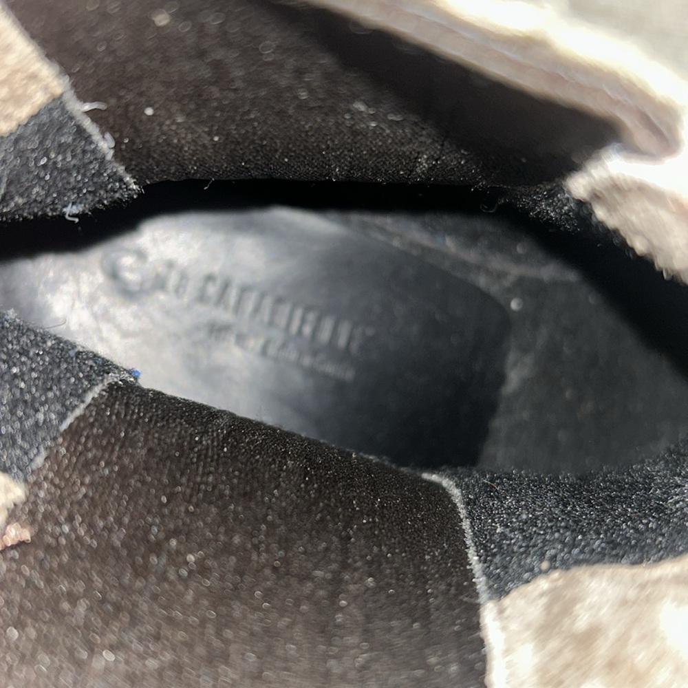 La Canadienne Suede Chelsea Boot - Picture 11 of 11